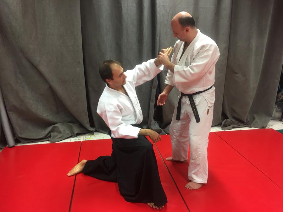 【Series of Jujutsu’s KUDEN (口伝)】No7 Releasing the shoulder as a mean to escape from Gyakute Tori （逆手取り）